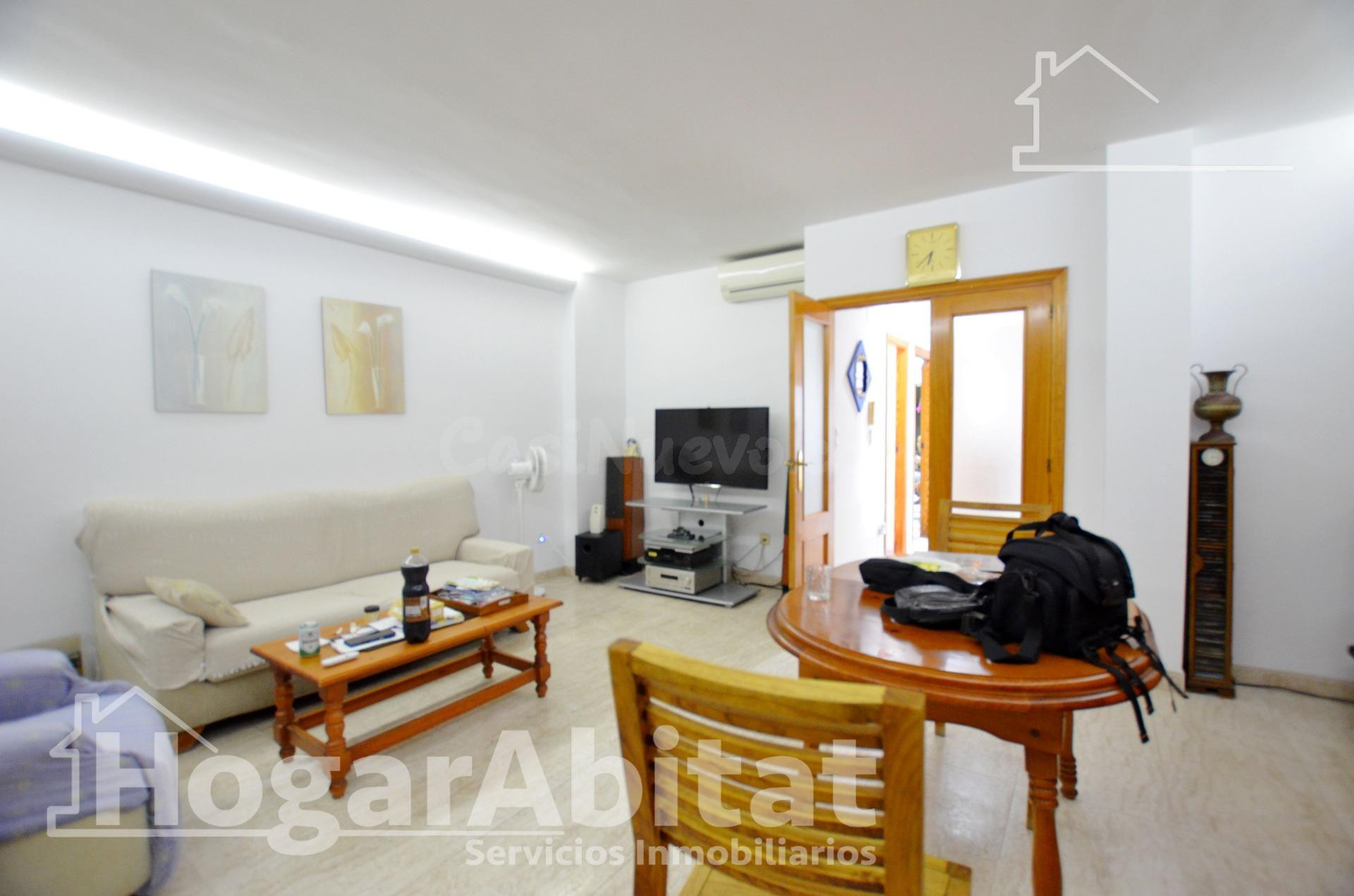 ¡EN PLENO CENTRO! PRECIOSO ADOSADO CON GARAJE Y TERRAZA - foto 3