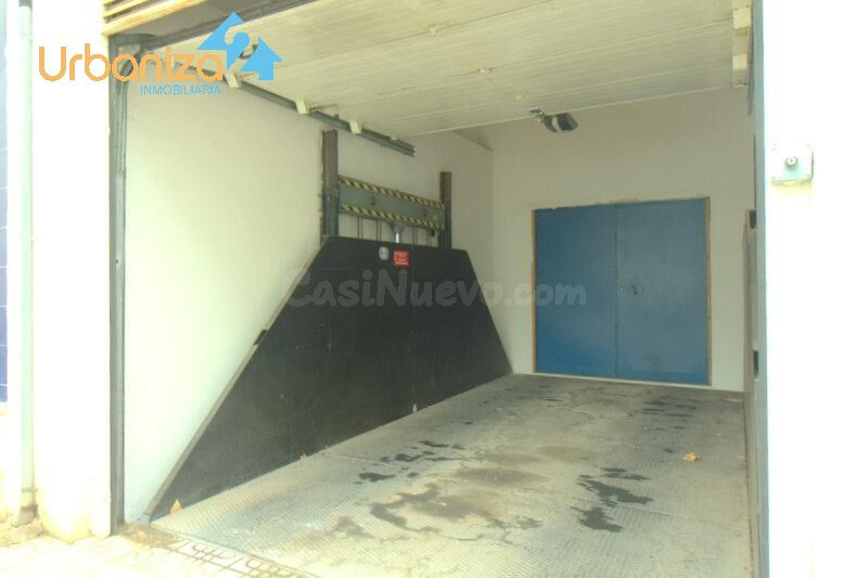 PLAZA DE GARAJE CON ACCESO EN MONTACARGA Y TRASTERO DE 16 M2.