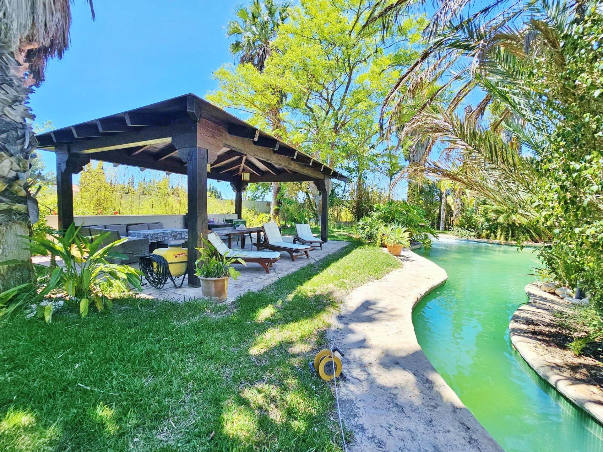 Exclusivo chalet independiente en Valverde con amplia parcel - foto 4