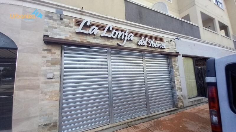 Local comercial 162m² en venta - Jardines del guadiana