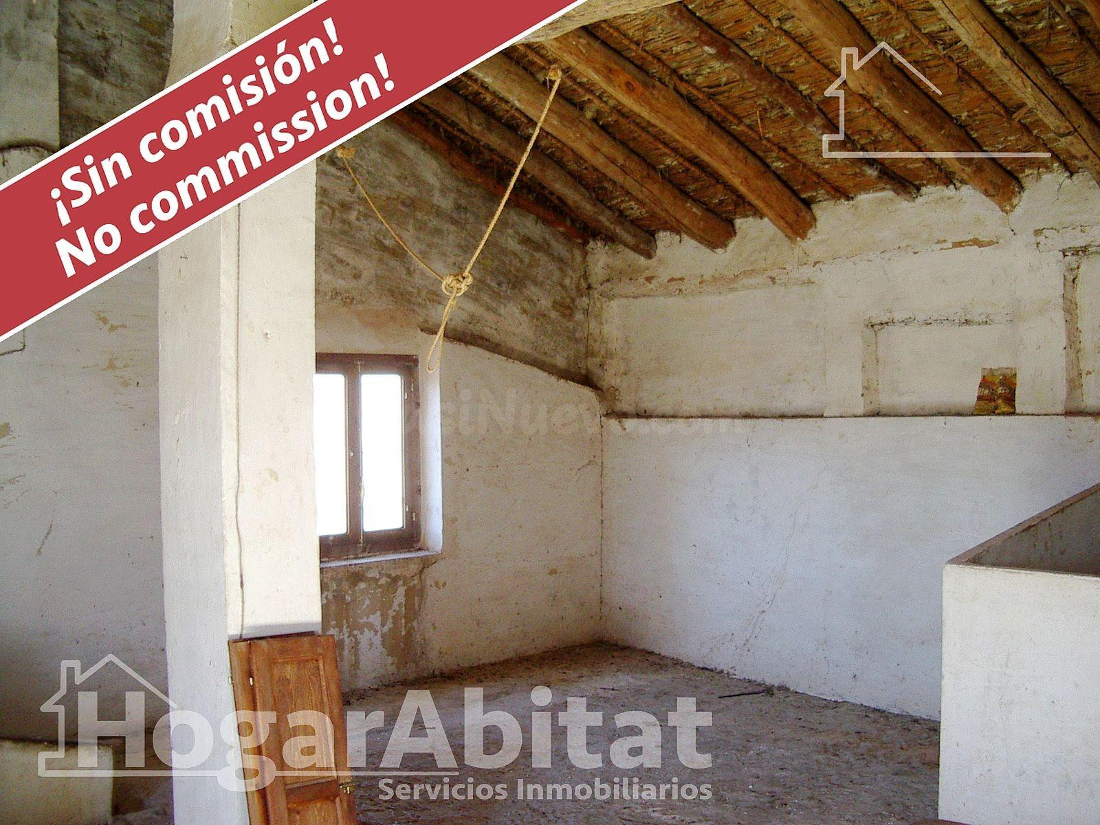 ¡OPORTUNIDAD DE INVERSIÓN! CASA AMPLIA PARA REFORMAR CON TER