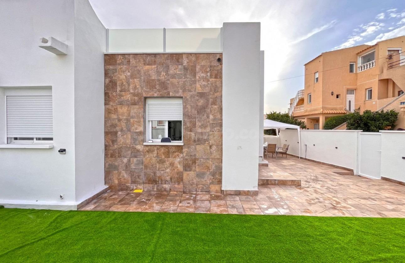 TOTALMENTE REFORMADO! CHALET SEMI-INDEPENDIENTE EN ORIHUELA  - foto 4