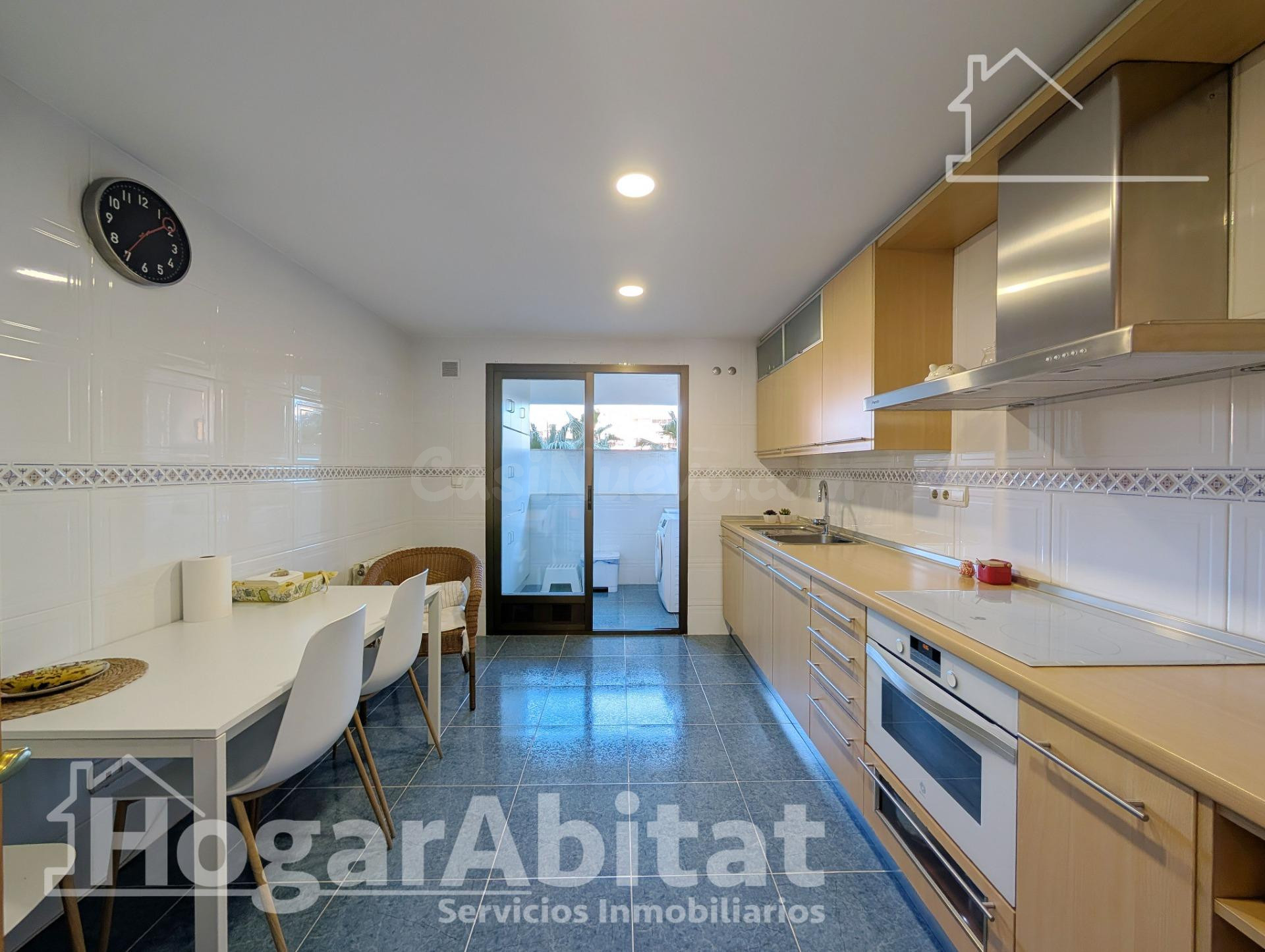 ¡ESPECTACULAR! IMPECABLE, EXTERIOR Y REFORMADO EN URBANIZACI - foto 5