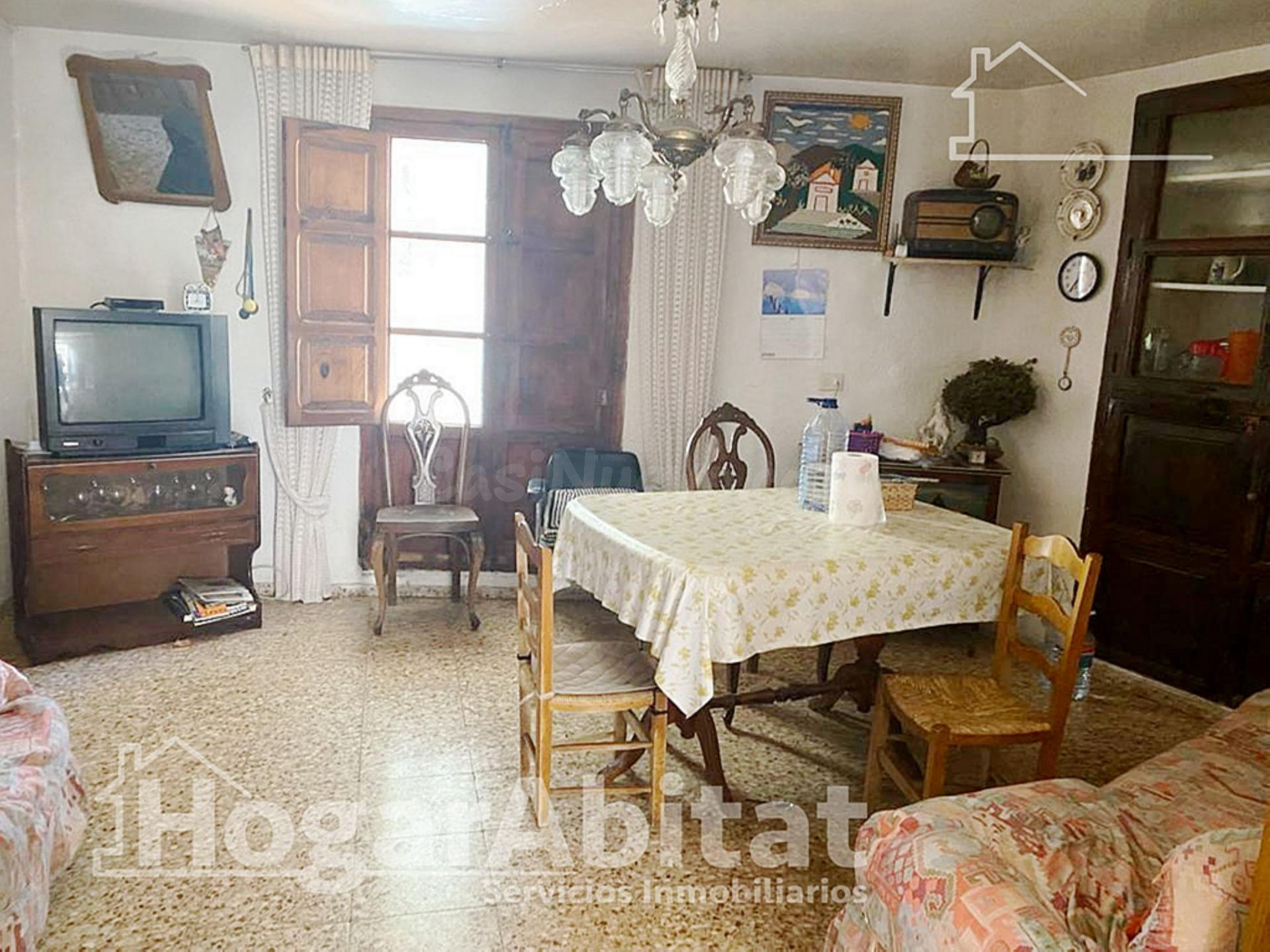 ESPACIOSA CASA CON TERRAZA Y GARAJE - foto 5