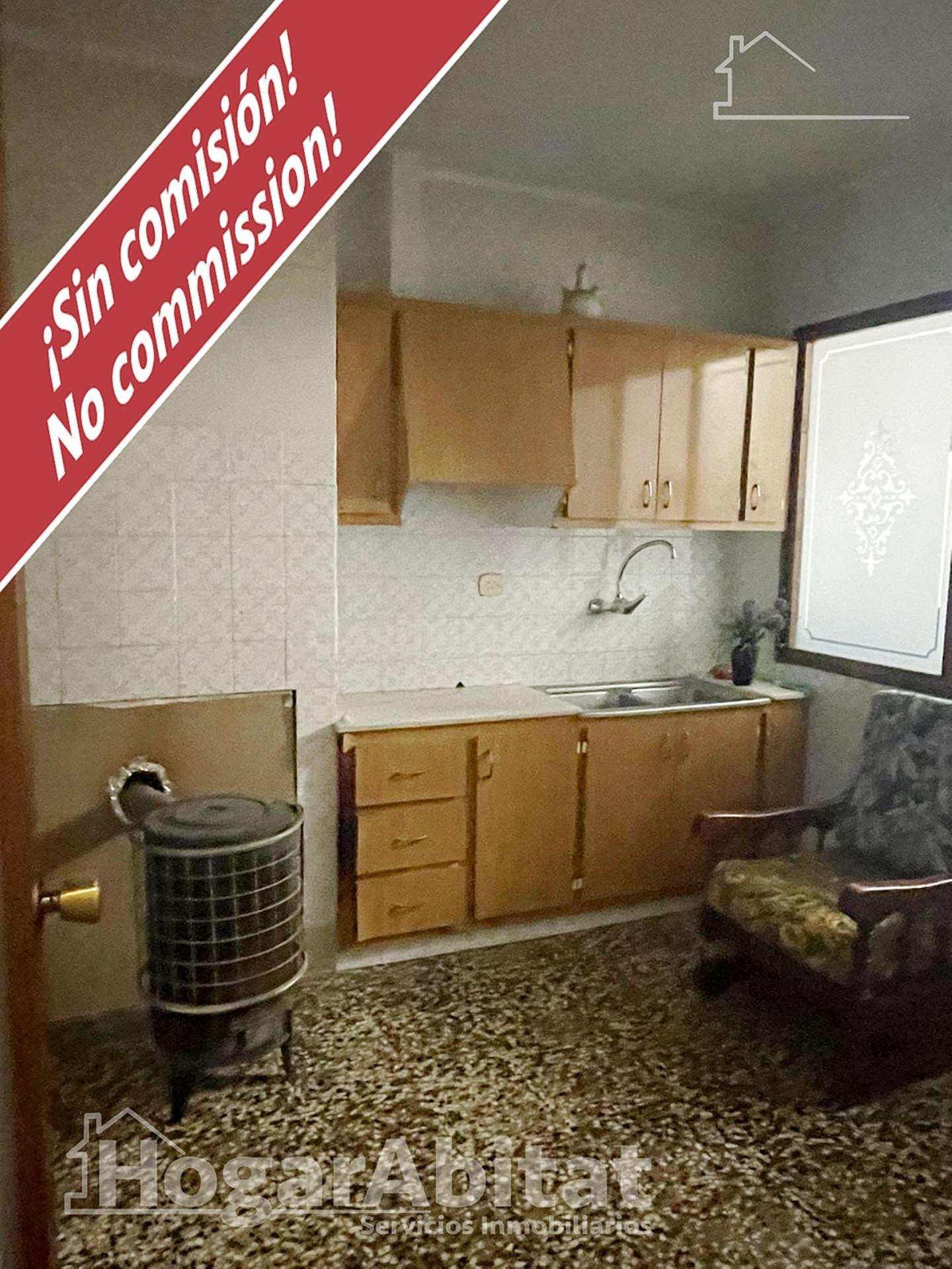 AMPLIA CASA CON MUCHAS POSIBILIDADES