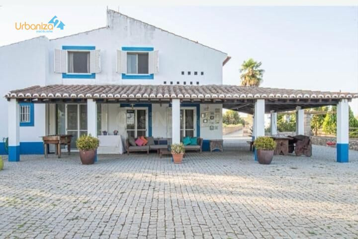 Majestuosa Finca Rústica en Campo Maior con Amplios Espacios - foto 3