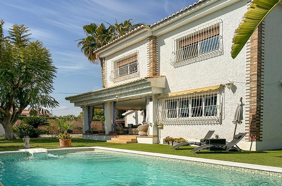 Espectacular villa independiente en la exclusiva zona de Vil - foto 2