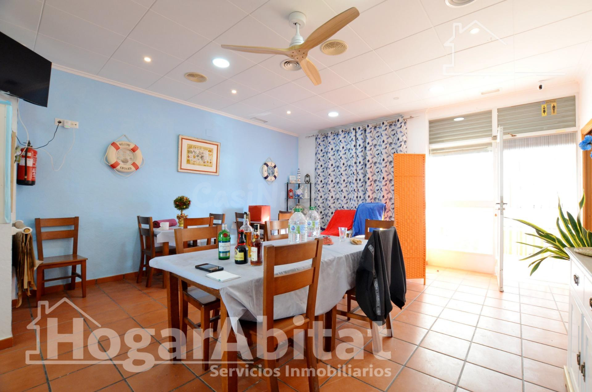 AMPLIO LOCAL COMERCIAL CERCA DE LA PLAYA DEL RACÓ - foto 2