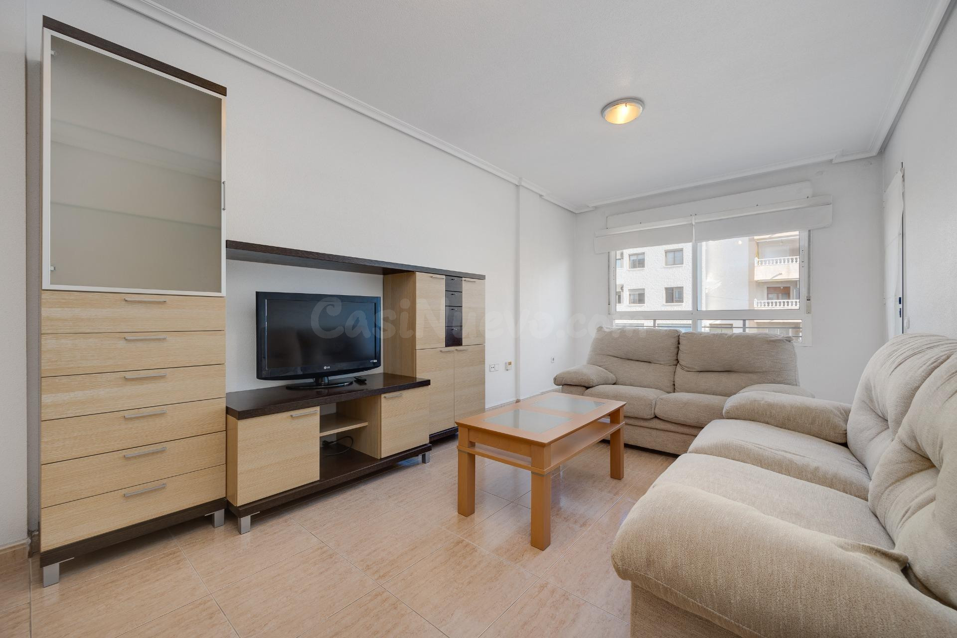 Venta de amplio apartamento seminuevo Ed.Torreaguas Torrevieja