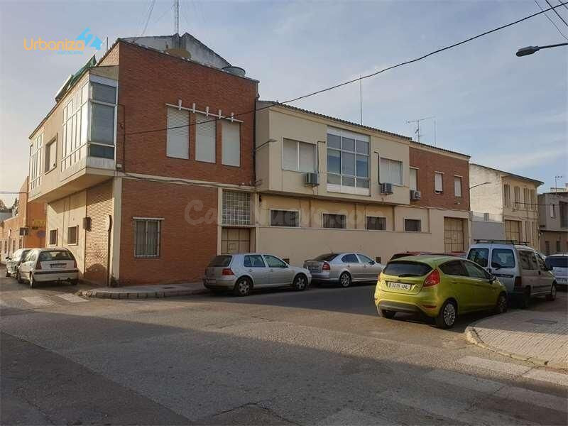 Edificio 5 habitaciones 864m² en venta - San Roque - Ronda norte