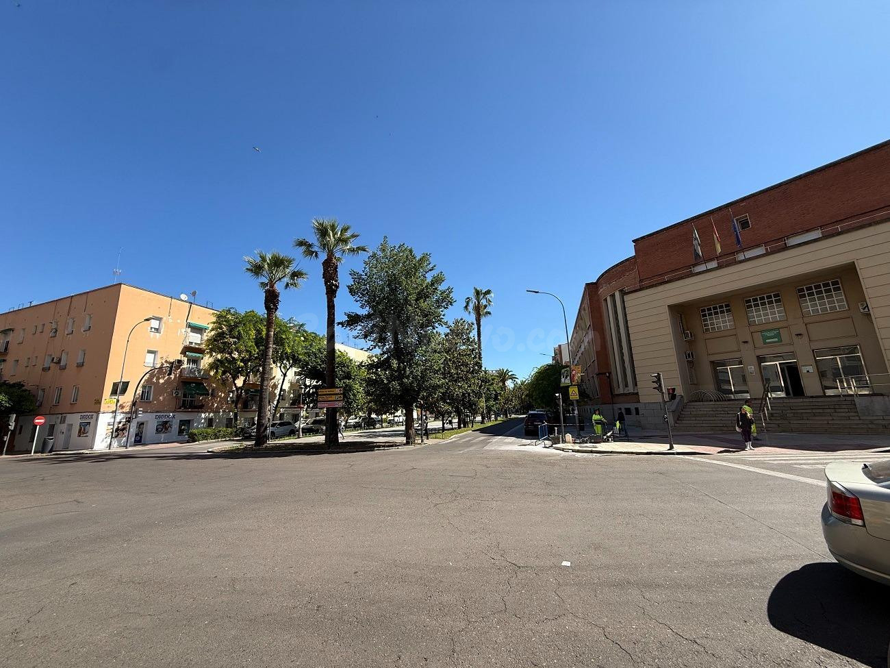 ✨ ¡Oportunidad en pleno centro de Badajoz! ✨ - foto 4