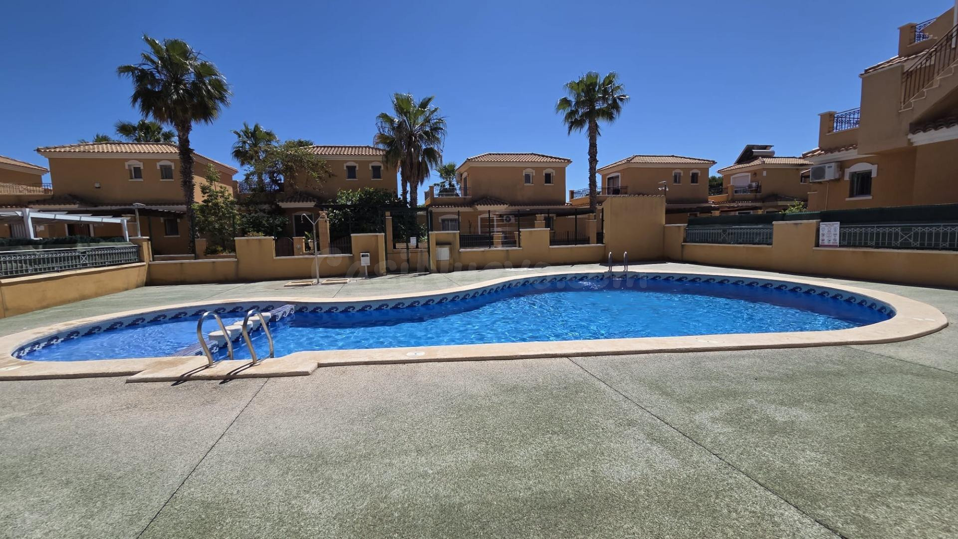 QUAD EN TORREVIEJA ZONA AGUAS NUEVAS, 3 DORMITORIOS Y 2 BAÑOS