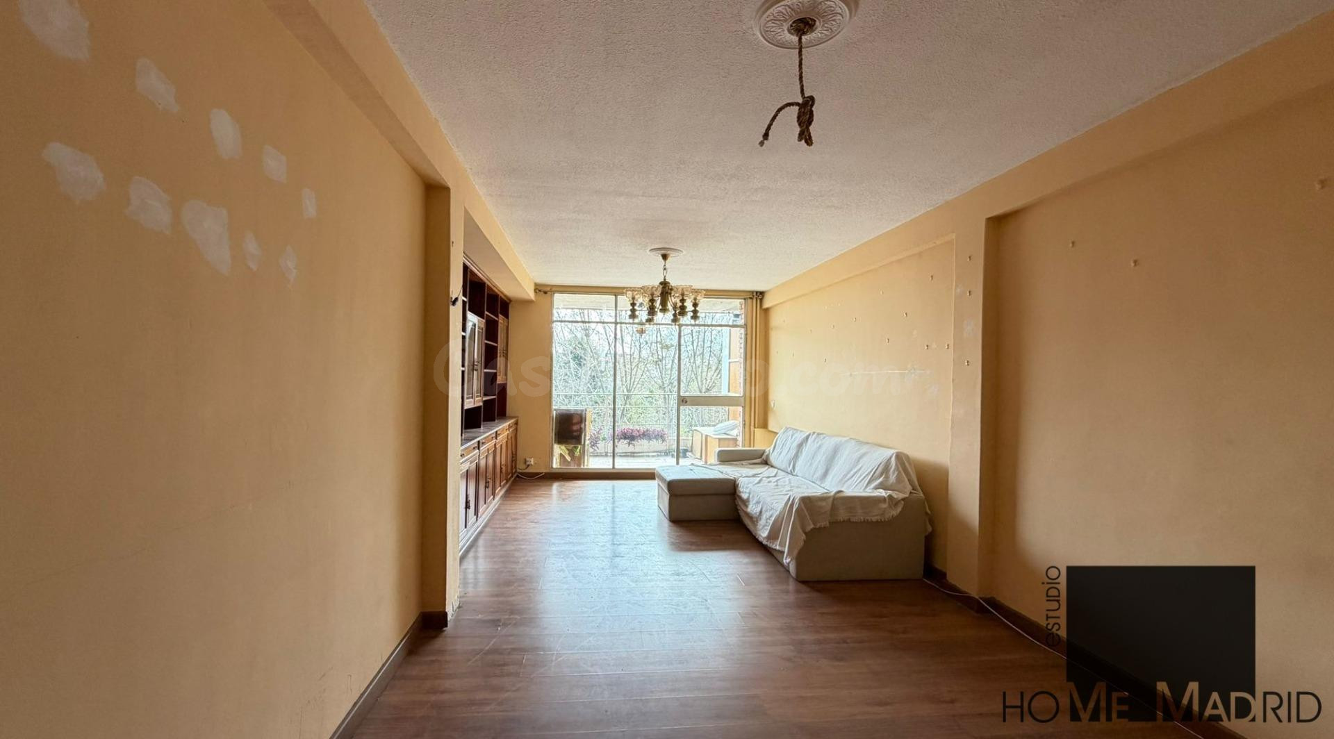 ESTUDIO HOME MADRID OFRECE piso en esquina de 134 m2, totalm - foto 2