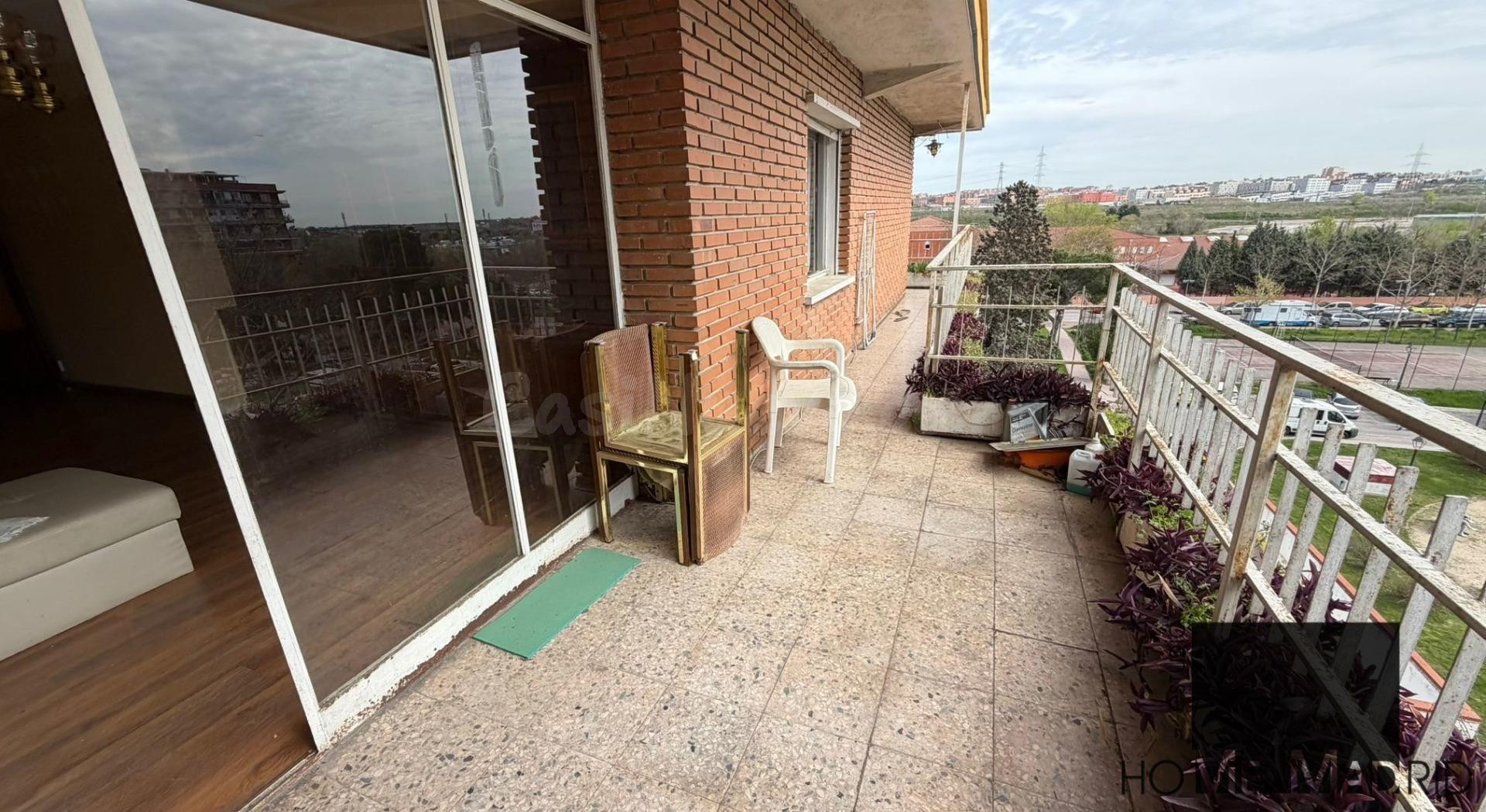 ESTUDIO HOME MADRID OFRECE piso en esquina de 134 m2, totalm - foto 4