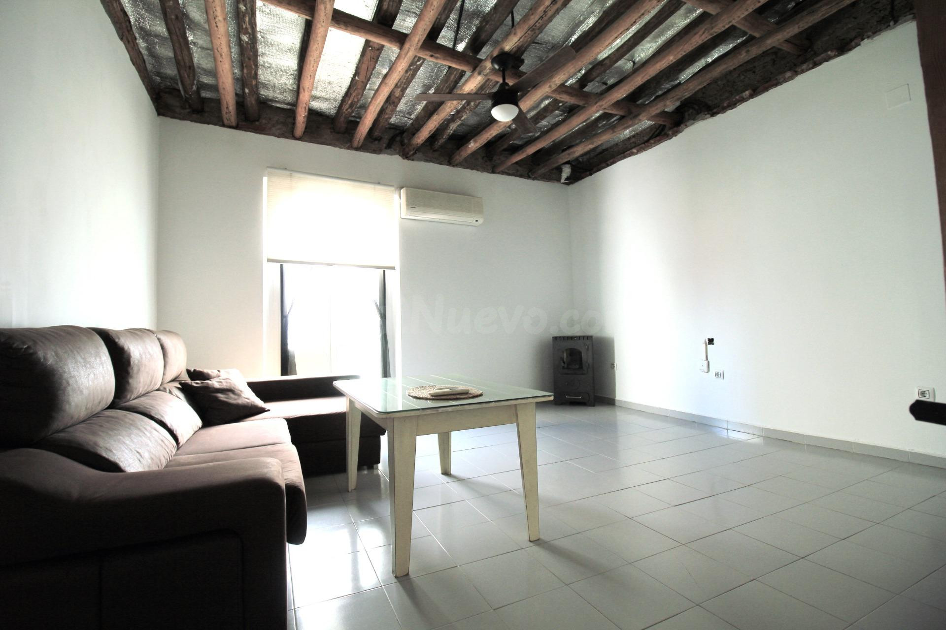 PRECIOSO APARTAMENTO TIPO DUPLEX DE 1 habitación CON TERRAZA - foto 2