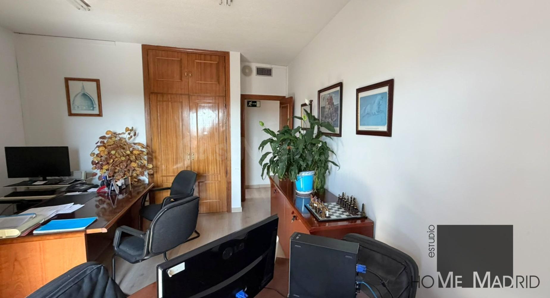 ESTUDIO HOME MADRID OFRECE despacho profesional de 80 metros, ubicado en la calle Orense. - foto 4