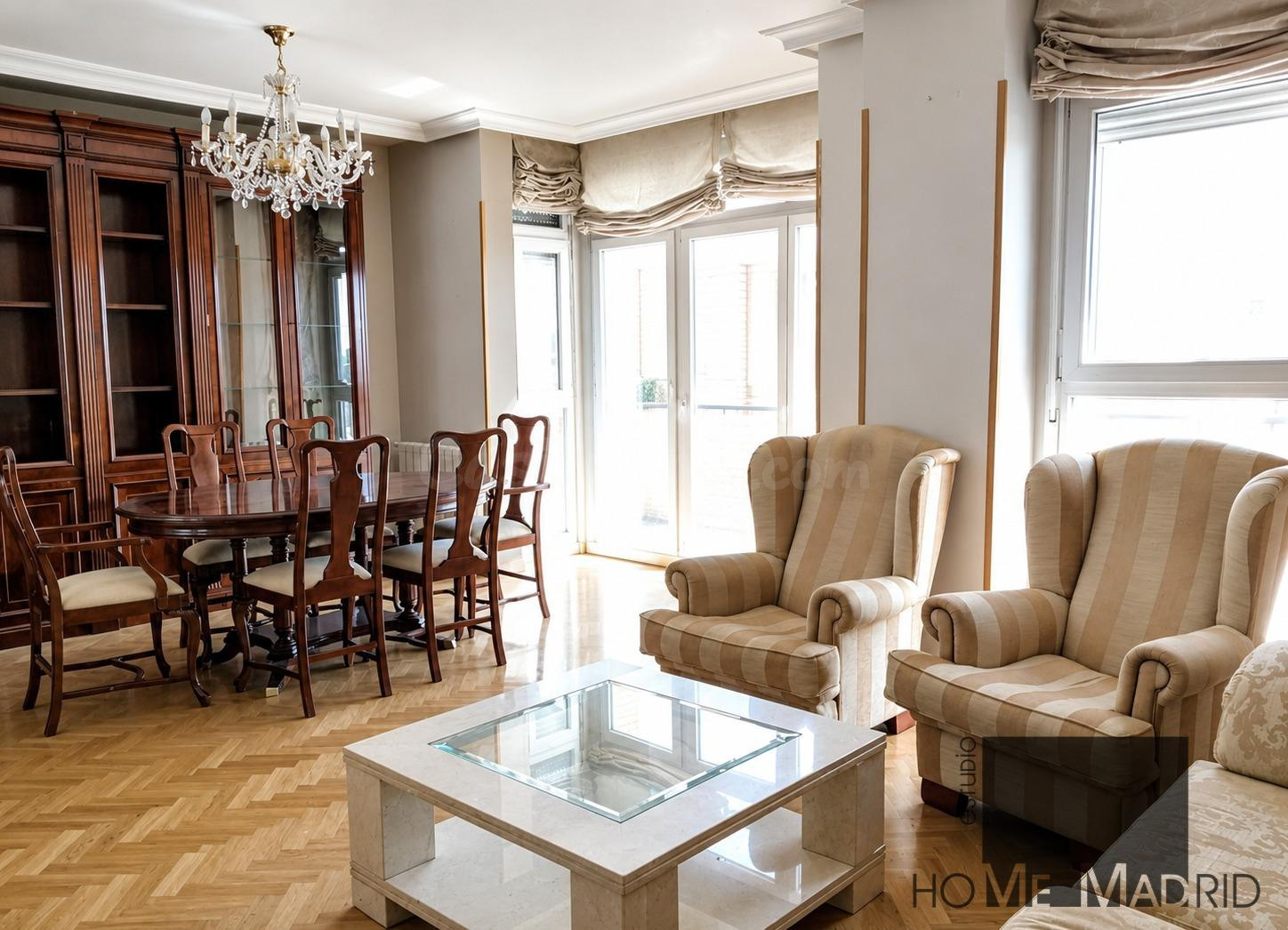 ESTUDIO HOME MADRID OFRECE piso totalmente reformado de 166m2 construidos según catastro, en urbanización cerrada del año 2005, en la zona residencial de Las Tablas.