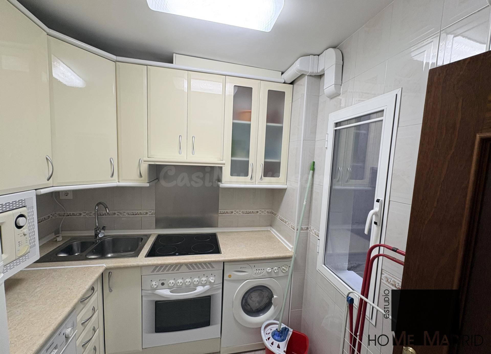 ESTUDIO HOME MADRID OFRECE piso de 40 m2 construidos, exterior, con orientación sur, en el barrio del Pilar. - foto 5