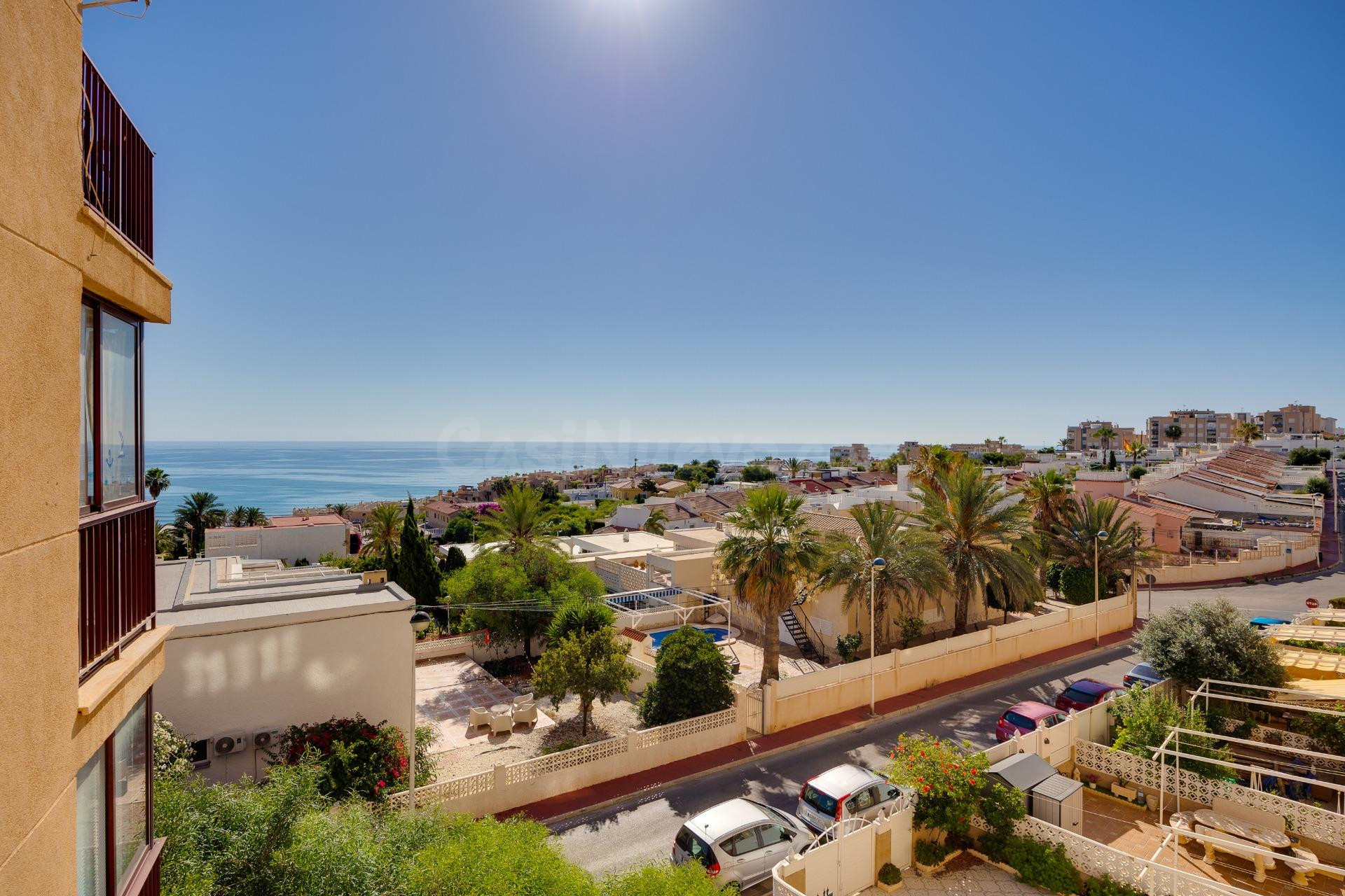 Apartamento de 2 dormitorios con vistas frontales al mar en  - foto 3