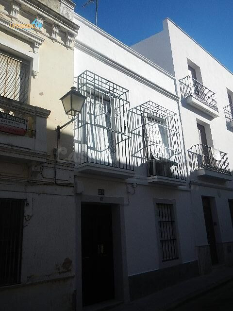 Bajo para reformar en casco antiguo
