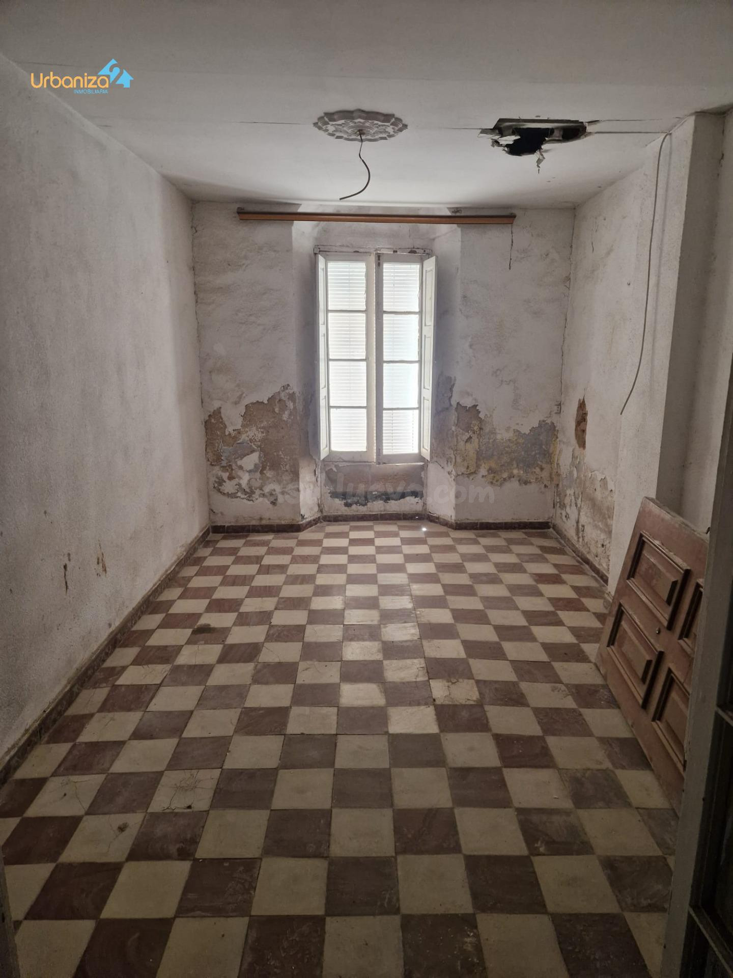 Bajo para reformar en casco antiguo - foto 2