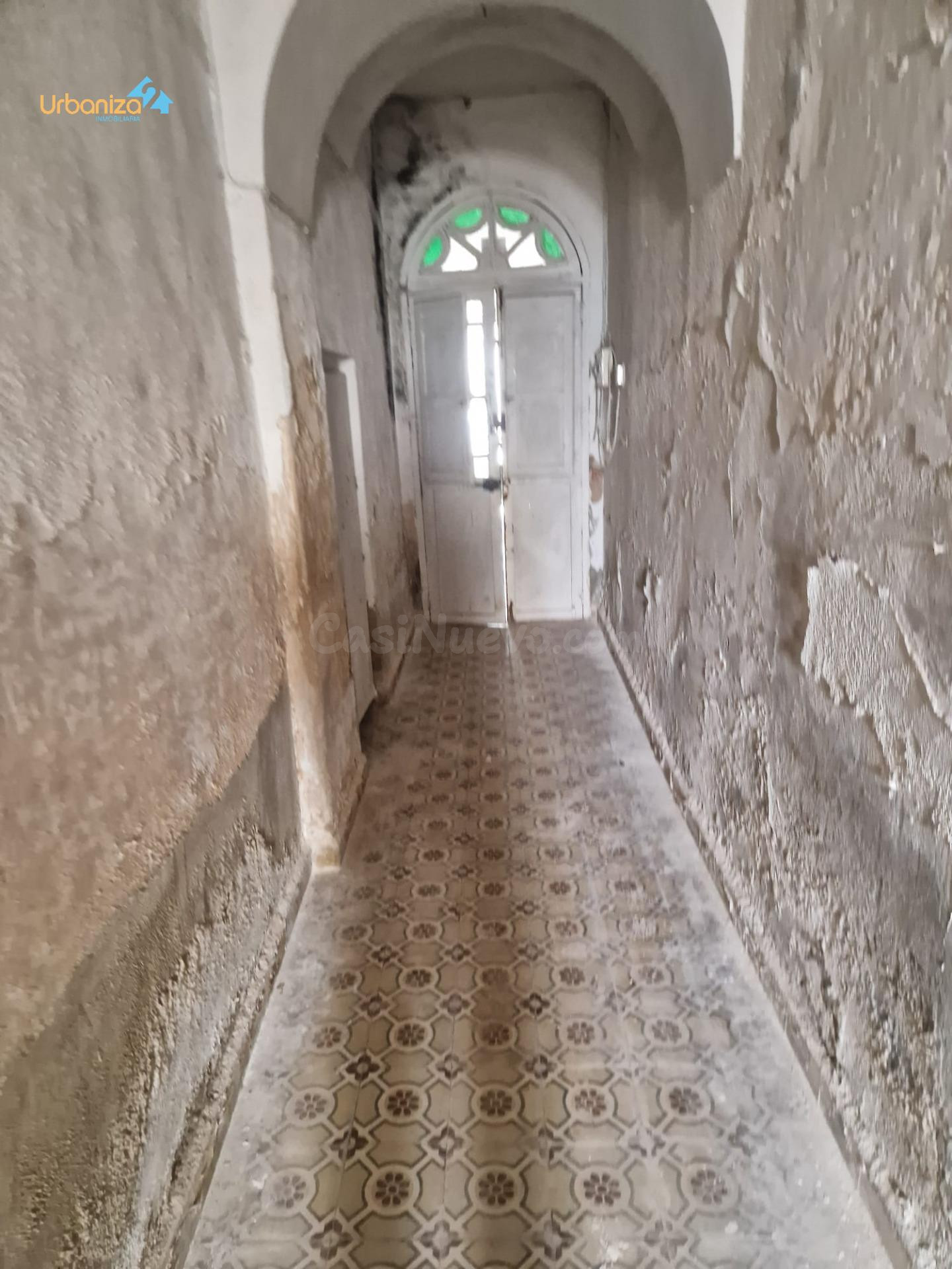 Bajo para reformar en casco antiguo - foto 4