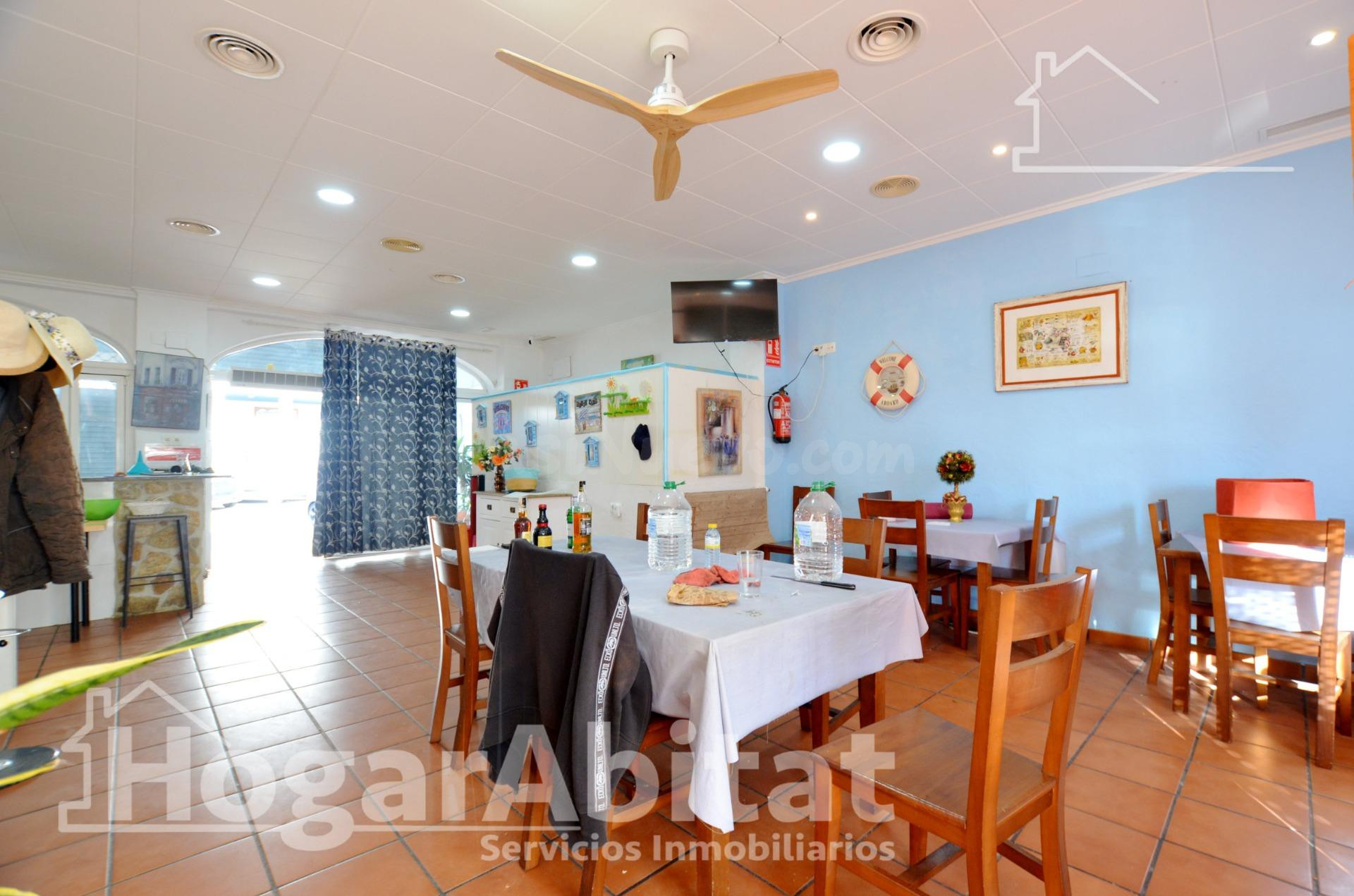 AMPLIO LOCAL COMERCIAL CERCA DE LA PLAYA DEL RACÓ - foto 3