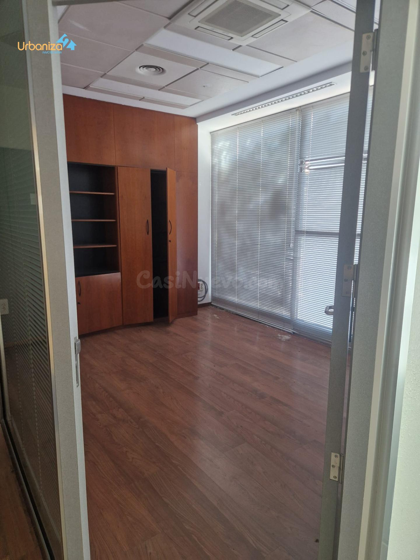 Amplio Local Comercial en Santa Marina, Badajoz - Oportunidad Única - foto 4