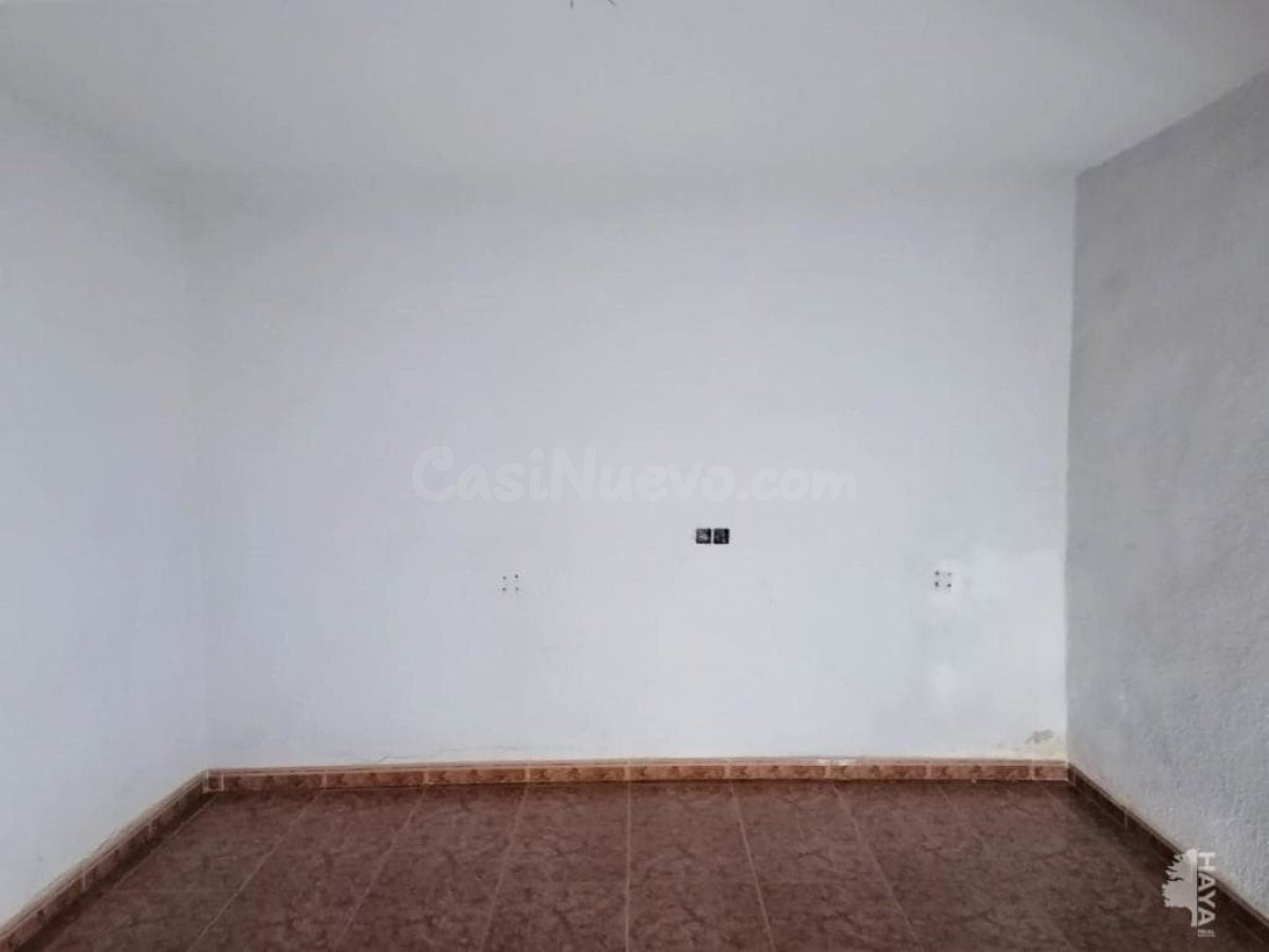 Casa en venta con en Avenida Extremadura, Almedral - foto 2