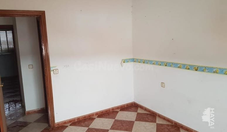 Piso en venta en Calle Virgen De Gracia (Santa Marta) - foto 3