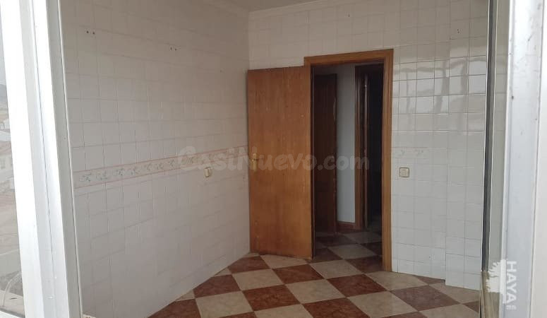 Piso en venta en Calle Virgen De Gracia (Santa Marta) - foto 5