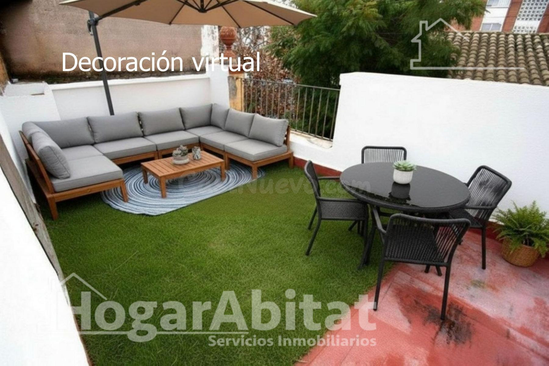 ¡EN PLENO CENTRO! CASA AMPLIA Y SEMIREFORMADA, CON BAJO COMERCIAL Y TERRAZA