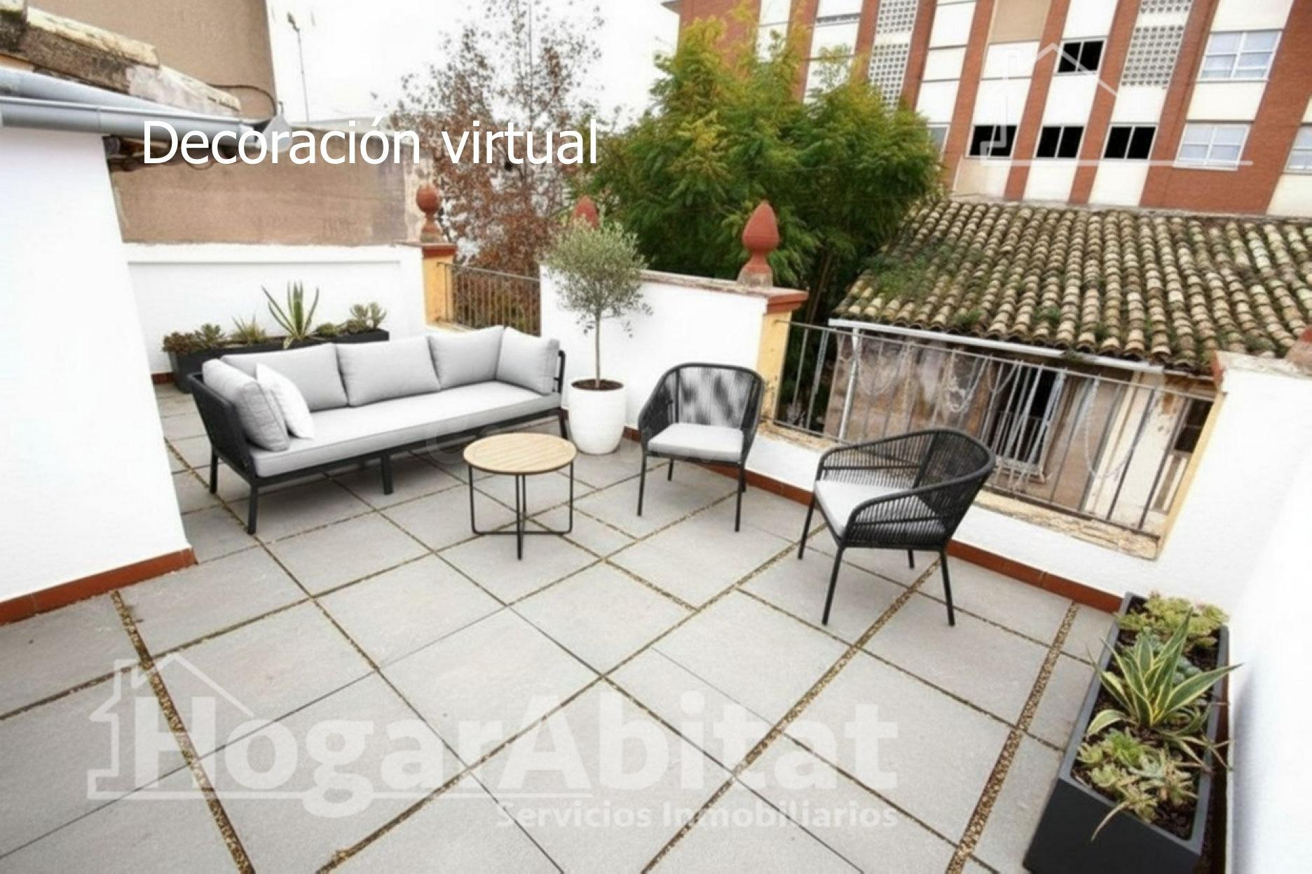 ¡EN PLENO CENTRO! CASA AMPLIA Y SEMIREFORMADA, CON BAJO COMERCIAL Y TERRAZA - foto 2