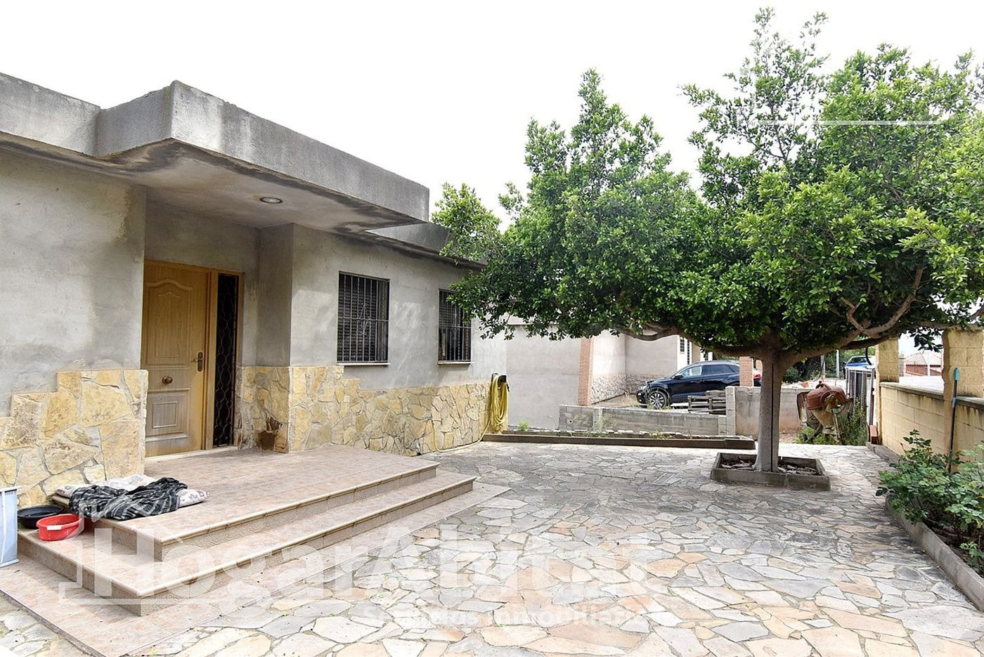 CHALET SEMINUEVO CON GARAJE, PISCINA Y AMPLIA PARCELA - foto 4