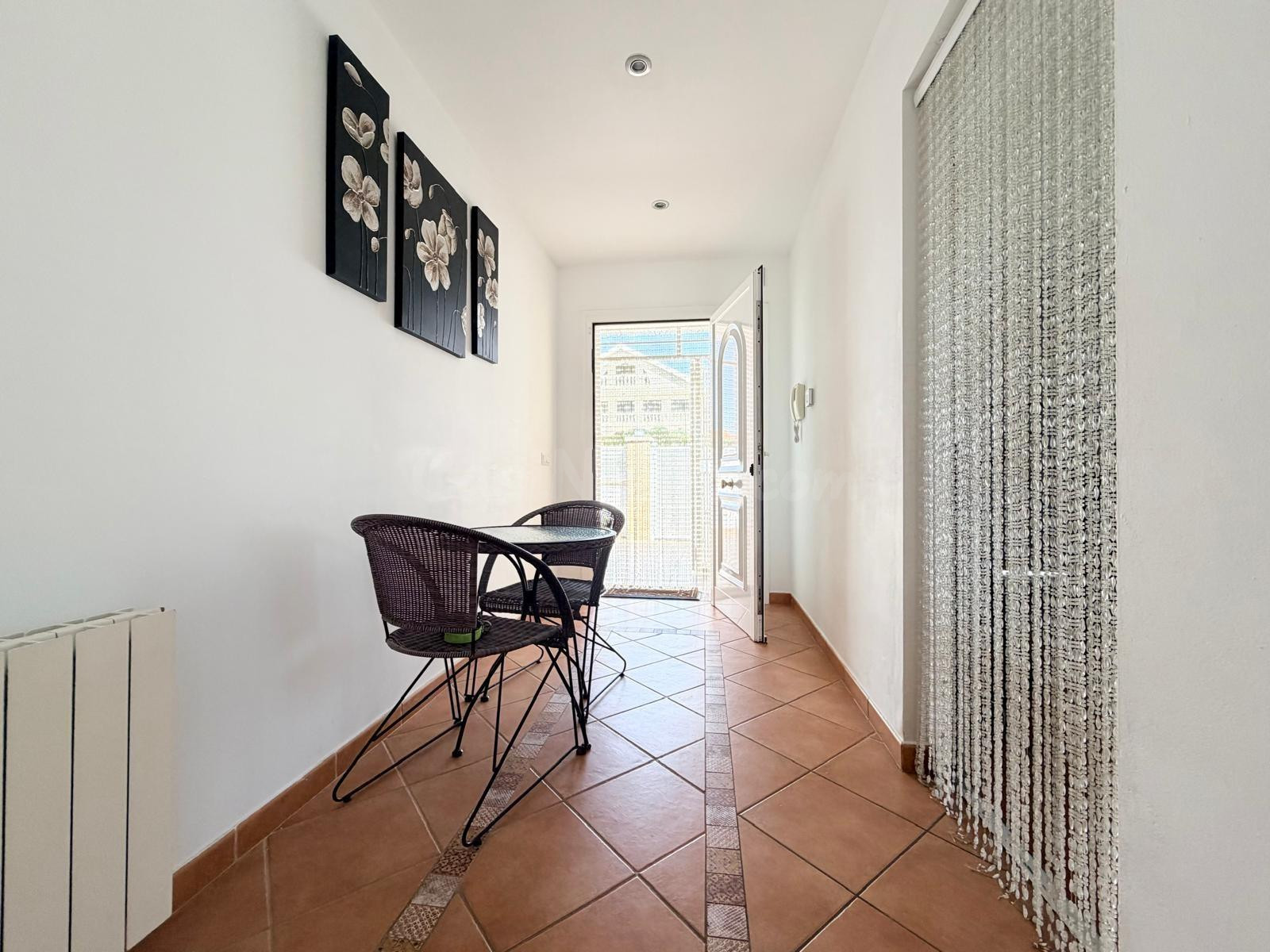 Chalet en una sola planta con piscina en la playa - foto 4