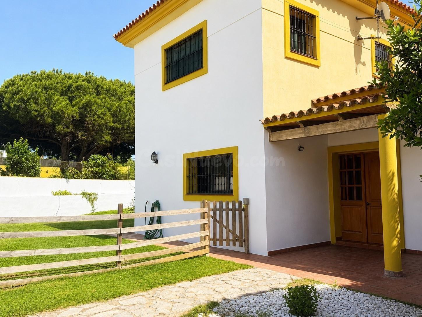 CHALET EN URBANIZACION LOS PINOS - foto 4