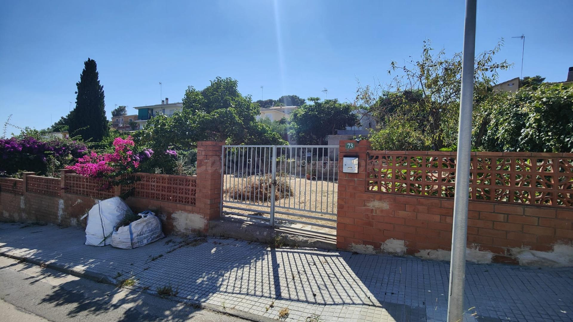 TERRENO CON CASETA DE OBRA, OPORTUNIDAD - foto 2