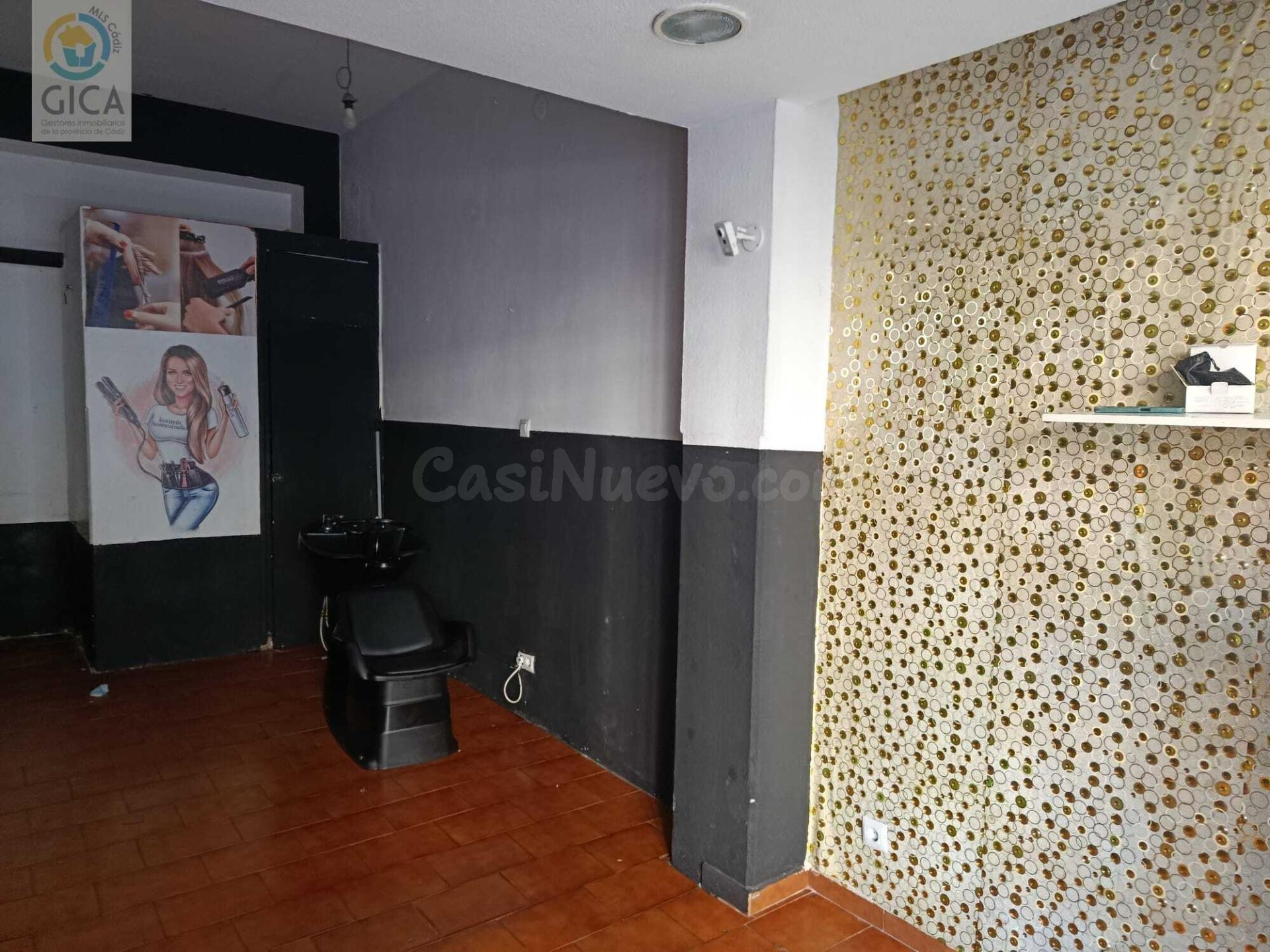 Local de 20 m2 en pleno centro, junto al Parque María Cristi - foto 5