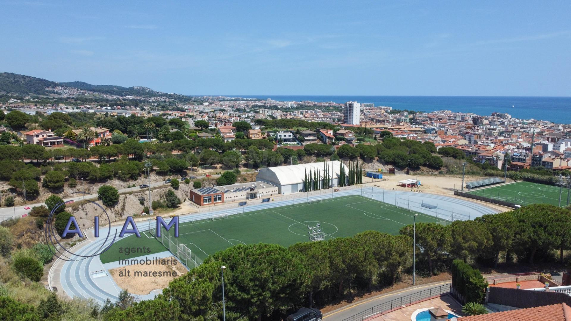 Parcela para construïr una casa de 680m2 con vistas al mar