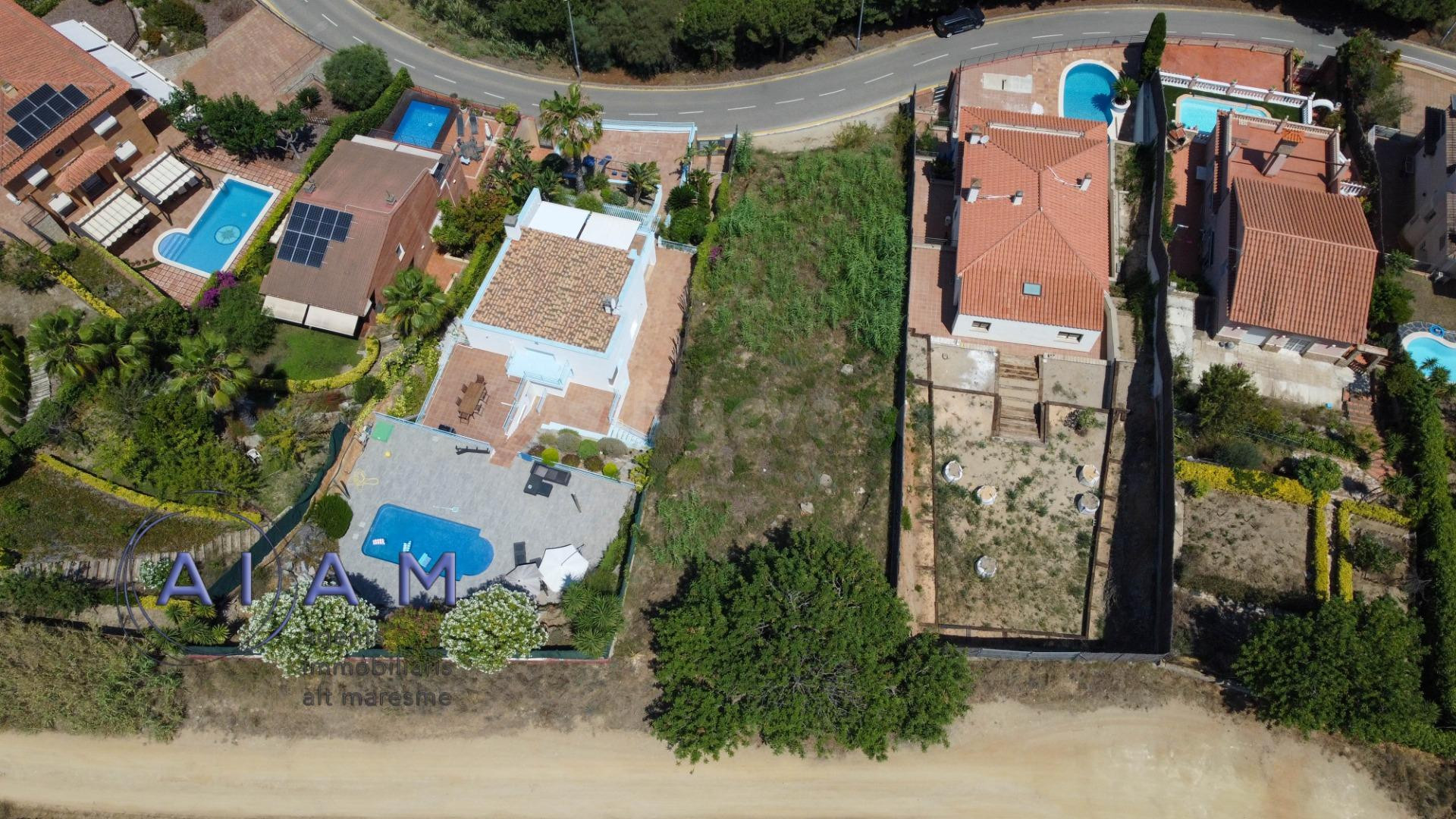 Parcela para construïr una casa de 680m2 con vistas al mar - foto 2