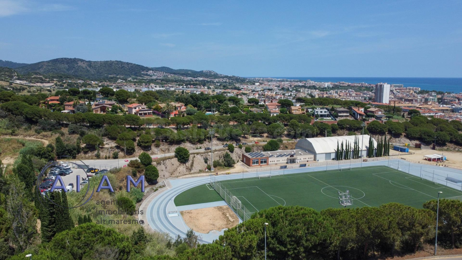 Parcela para construïr una casa de 680m2 con vistas al mar - foto 4