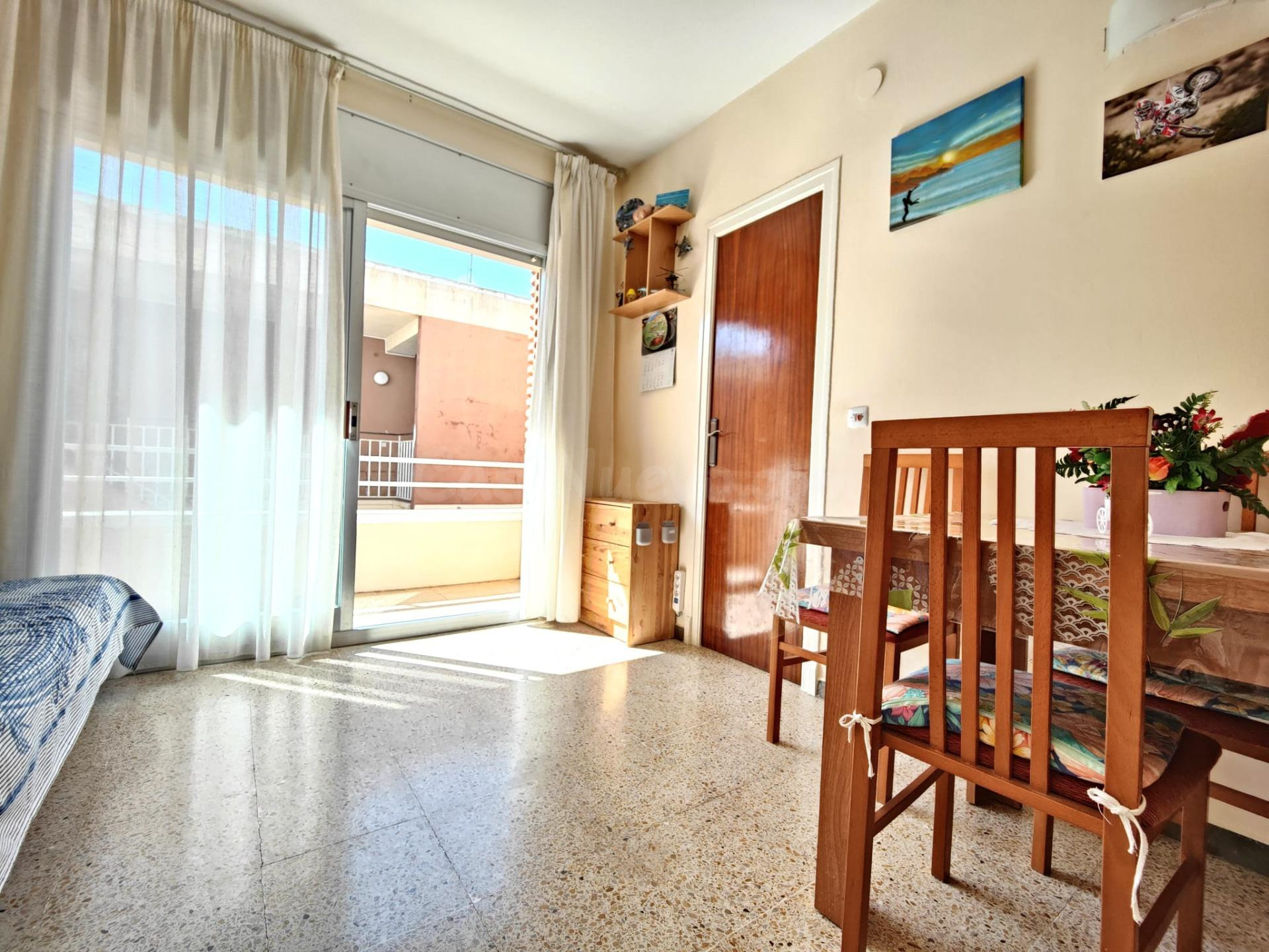 Piso con dos habitaciones cerca del mar en Segur de Calafell - foto 4