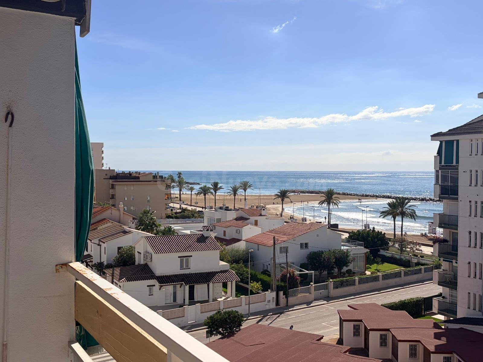 Vistas al mar, ascensor, parking y trastero - foto 2