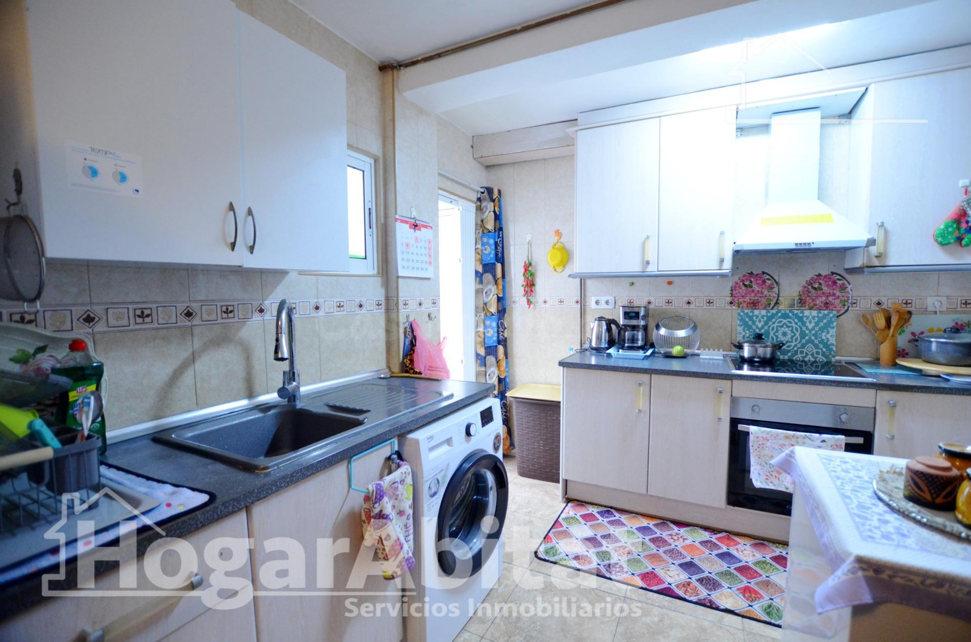 EXTERIOR Y AMUEBLADO CON TRASTERO - foto 4