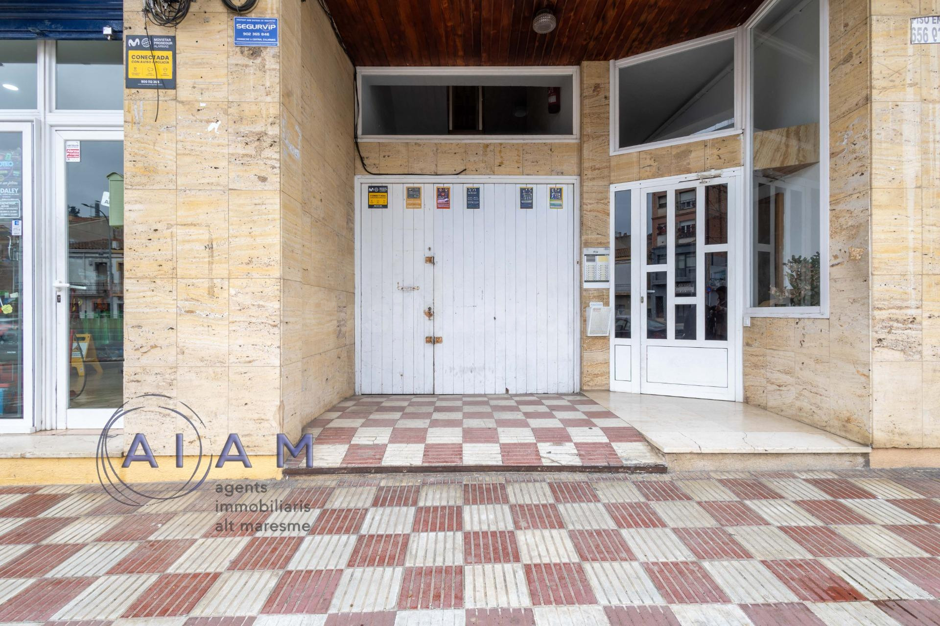 Local 300m2 en planta -1