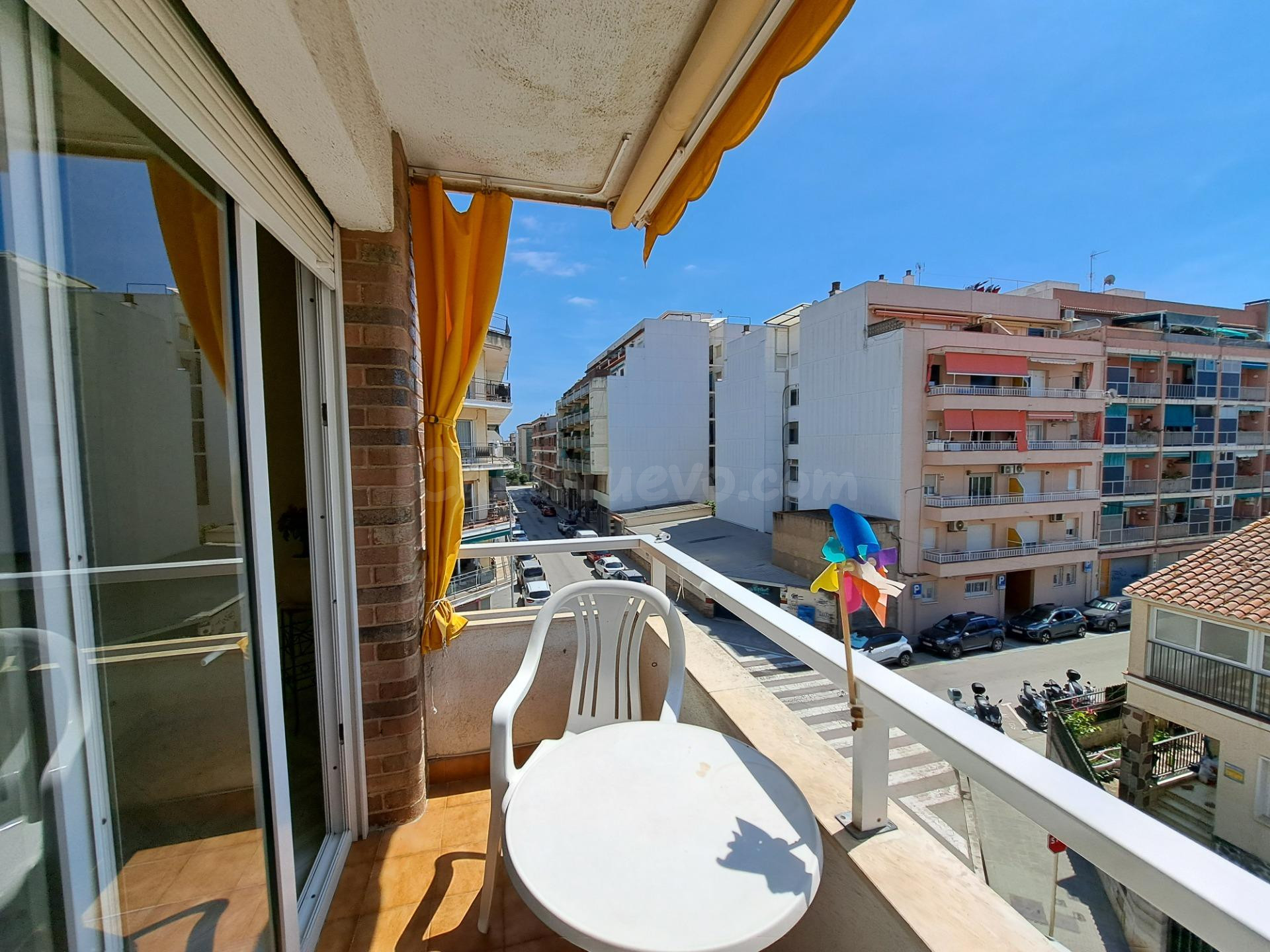 Gran piso en venta en el centro de Pineda de Mar - foto 2