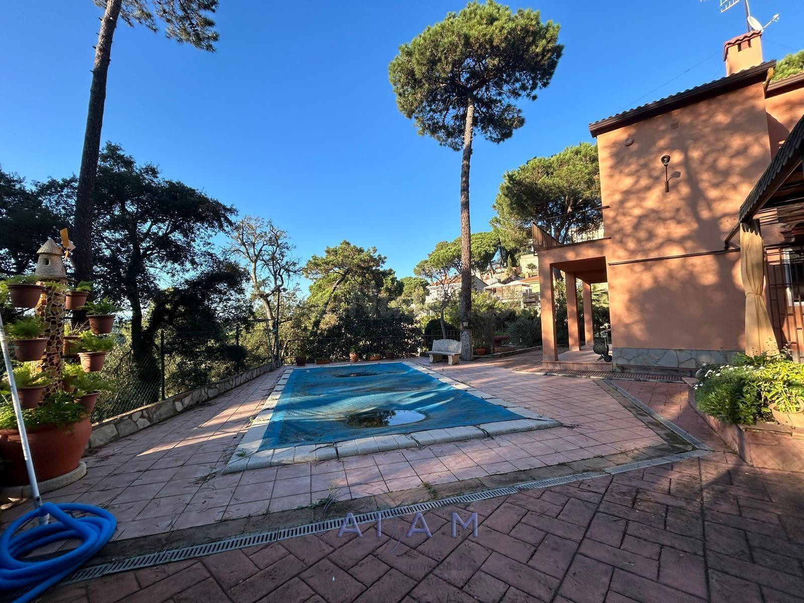 CHALET  MAS TERRENO INDEPENDIENTE EN TORDERA  PARK