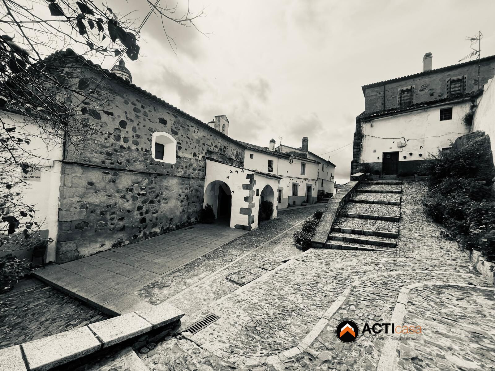 PRECIOSO APARTAMENTO REFORMADO EN PARTE ANTIGUA