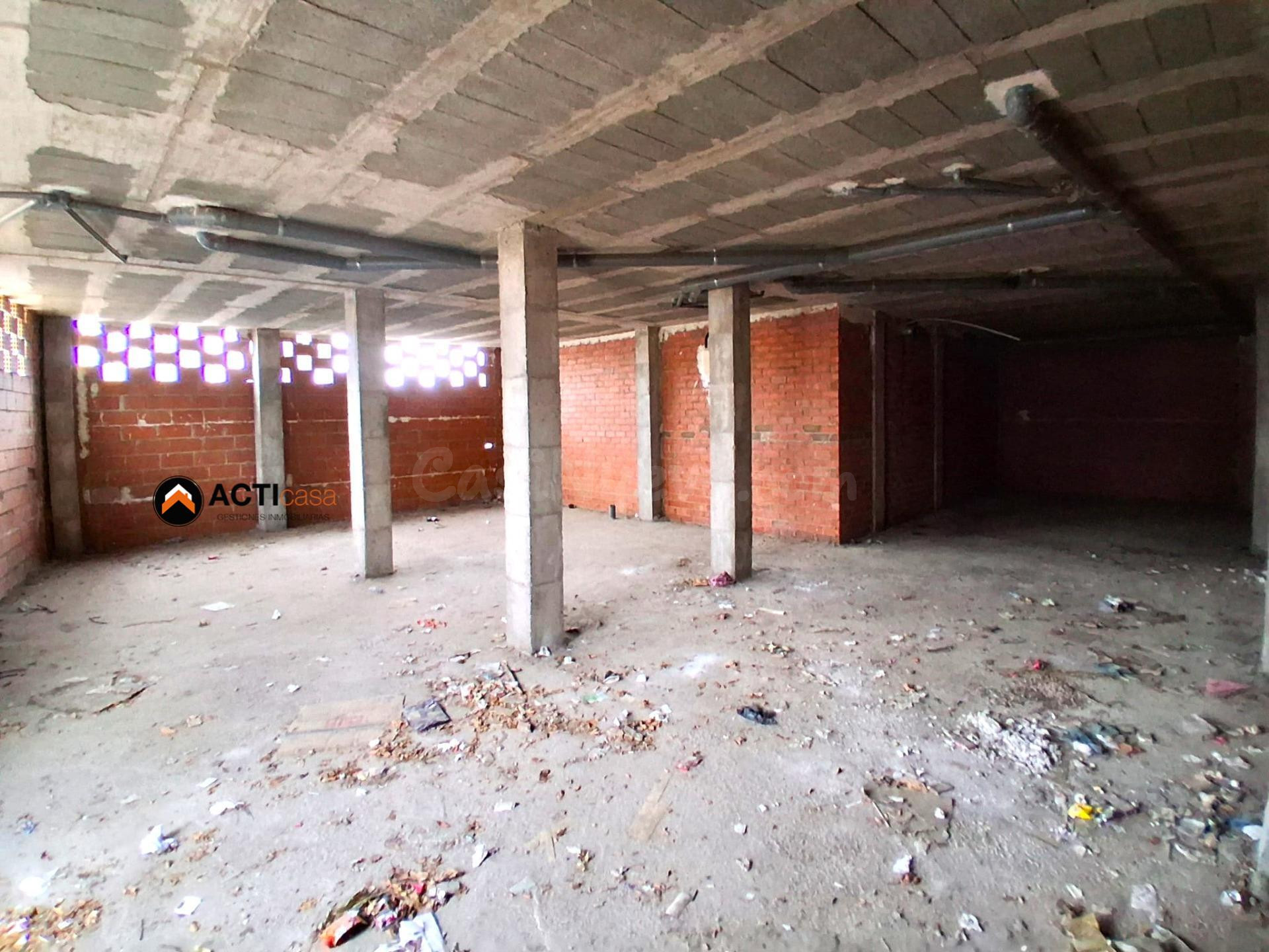 SE ALQULA AMPLIO LOCAL EN SAN BLAS