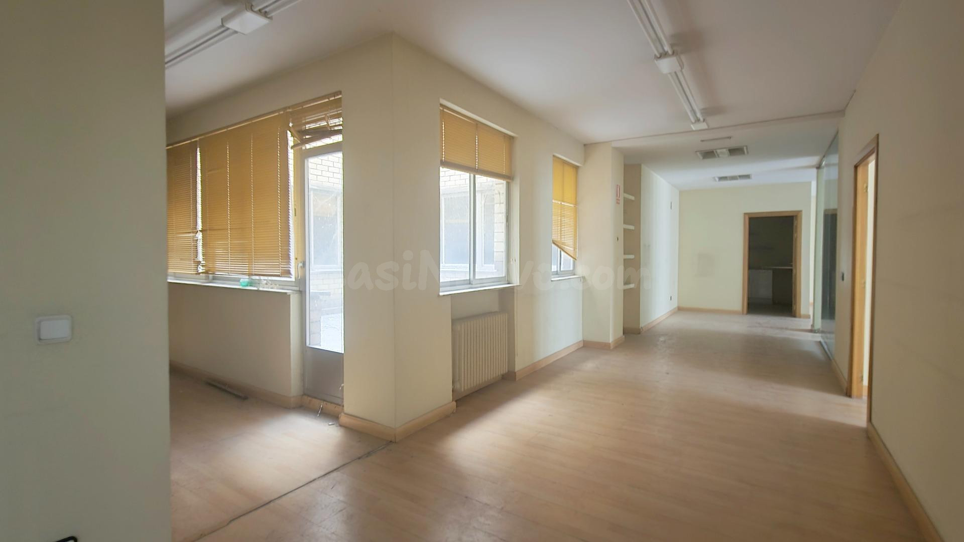 Urbis te ofrece un magnífico local en venta en zona San Cristóbal, Salamanca
